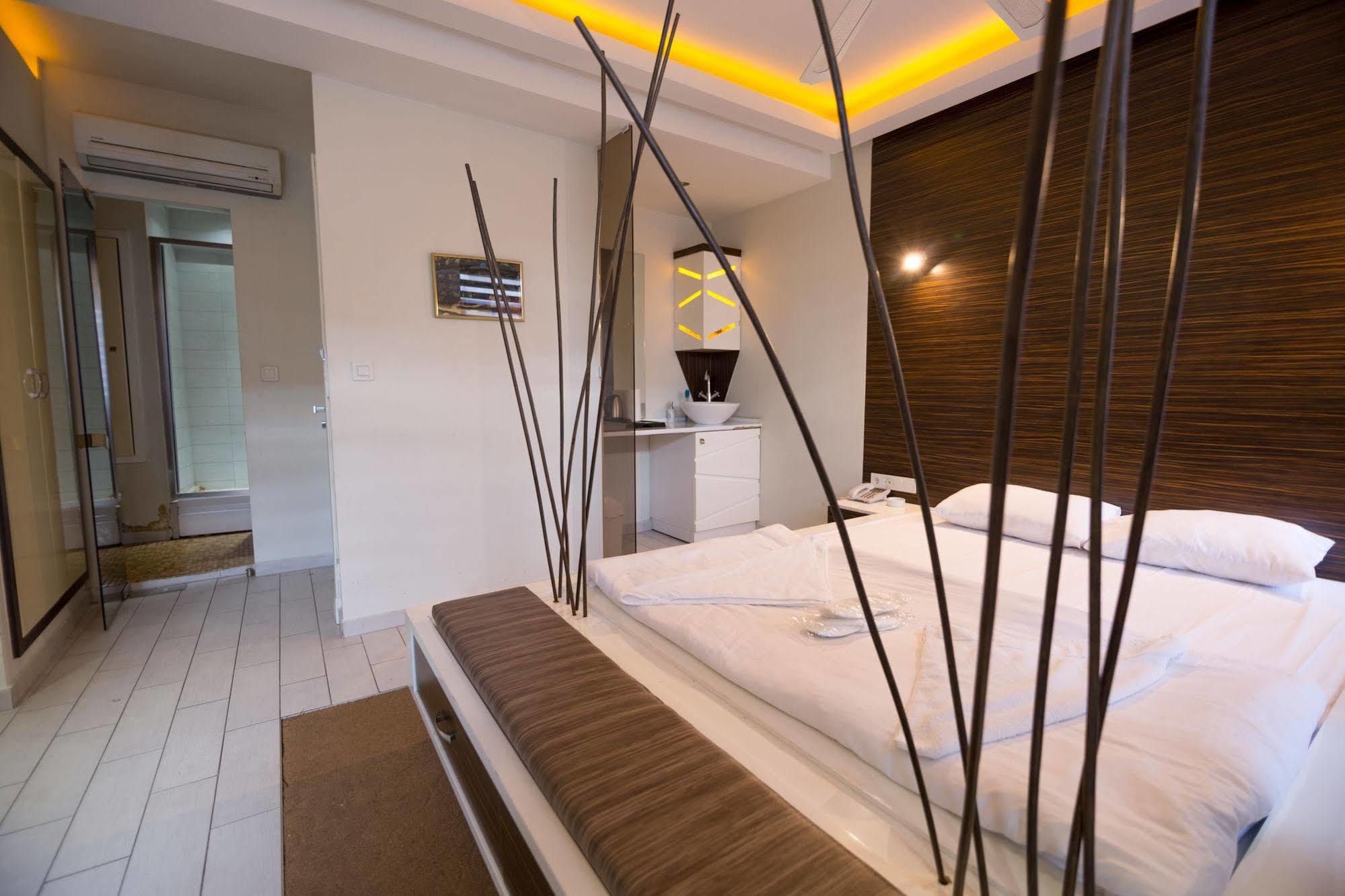 Element Suites Istanbul Bagian luar foto