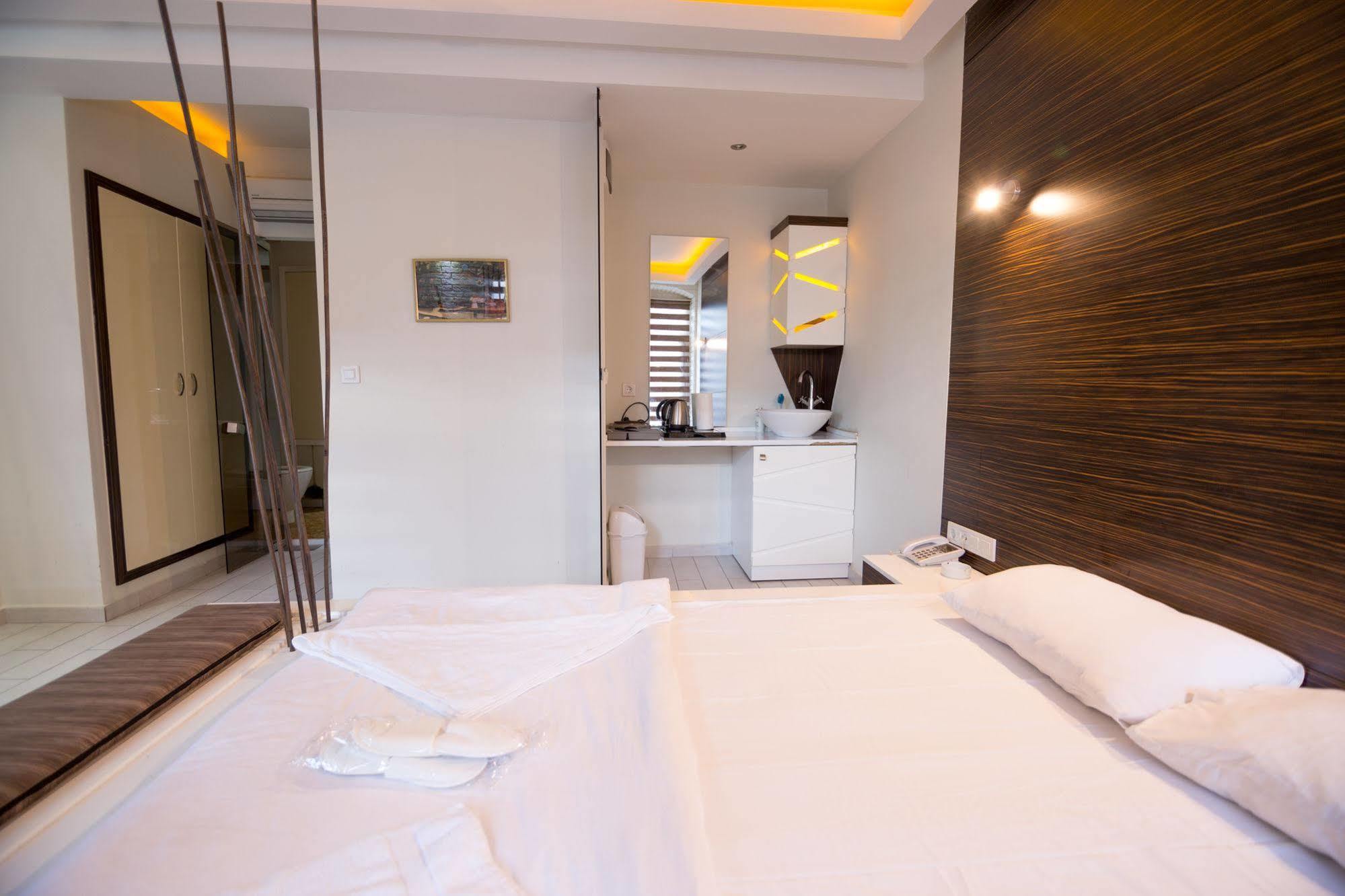 Element Suites Istanbul Bagian luar foto